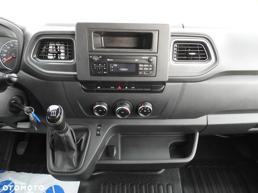 Renault MASTER FURGON BRYGADÓWKA  7 MIEJSC TEMPOMAT KLIMATYZACJA LEDY  135KM - 33