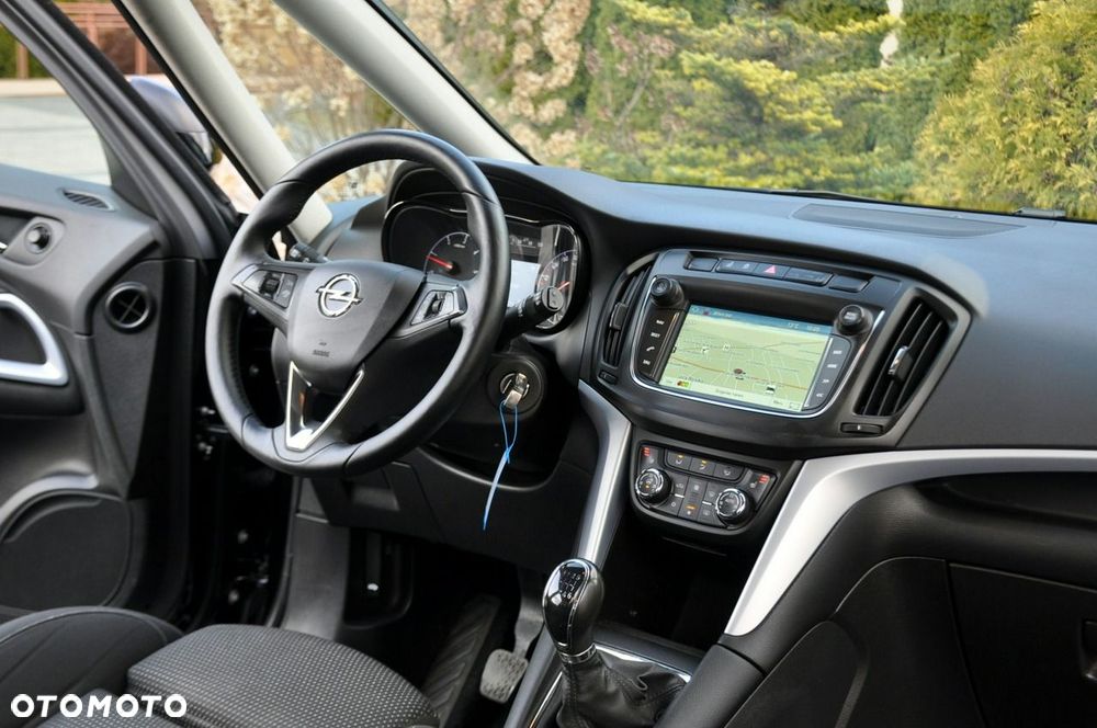 Opel Zafira - 26