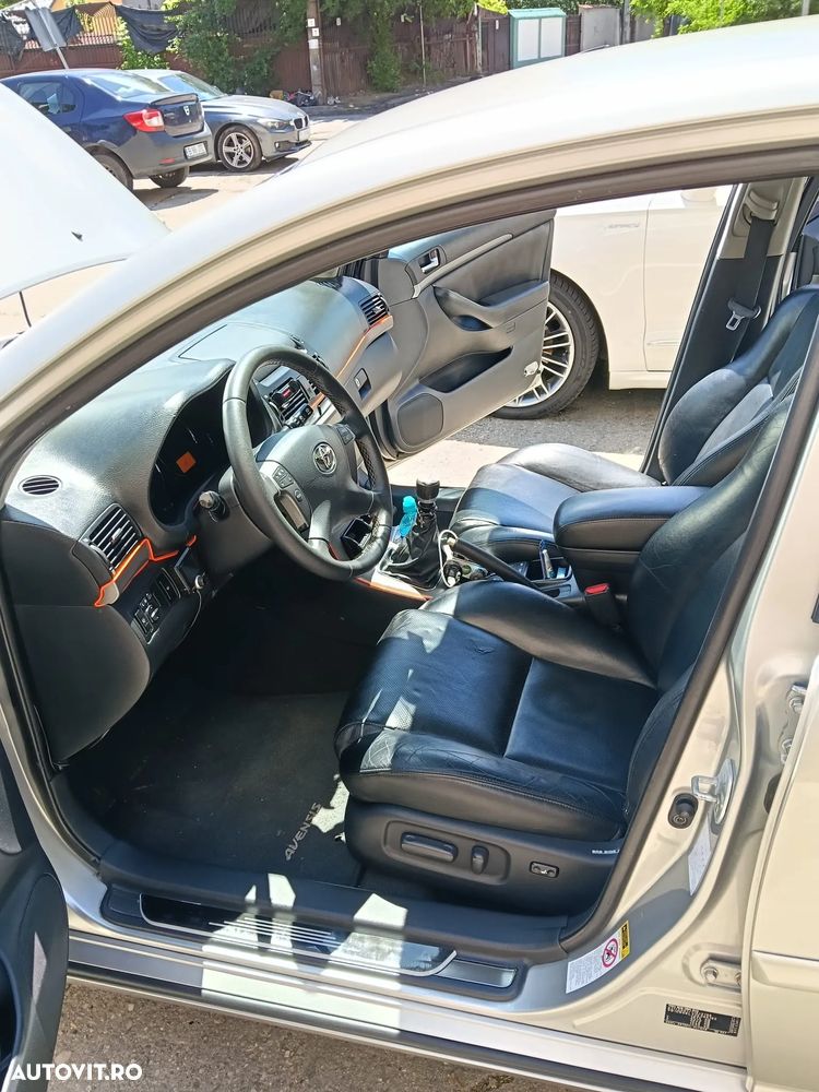 Toyota Avensis 2.2 D-CAT Executive - 10