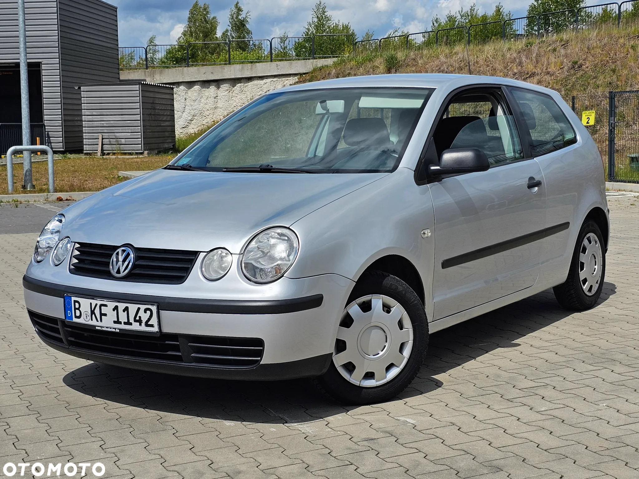 Volkswagen Polo 1.4 16V Basis - 2