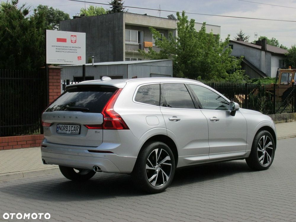 Volvo XC 60 B4 B Momentum Pro - 4