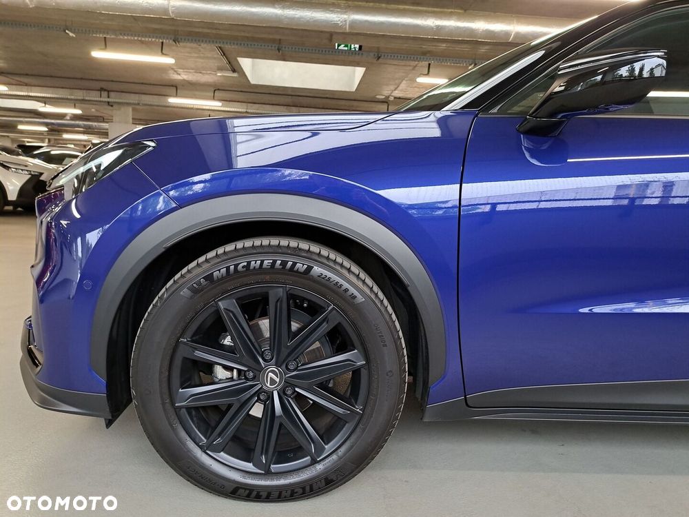 Lexus LBX 1.5 Hybrid Original Edition AWD - 39