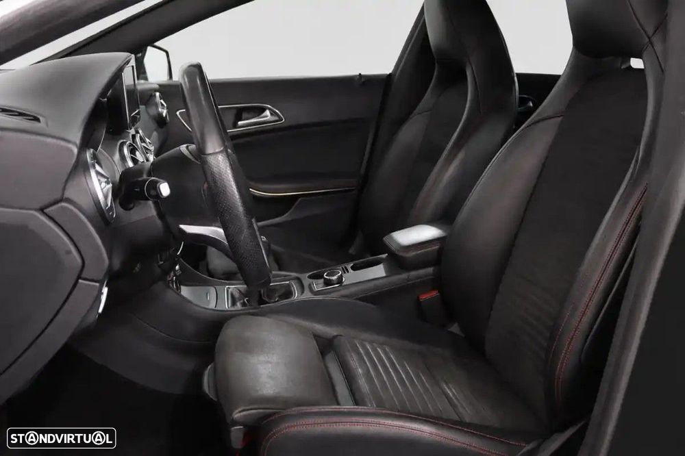 Mercedes-Benz CLA 200 CDI AMG Line - 11