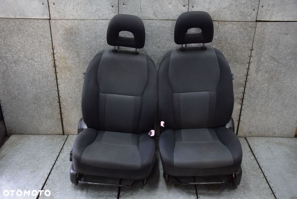 TOYOTA RAV4 II FOTEL FOTELE  BOCZKI