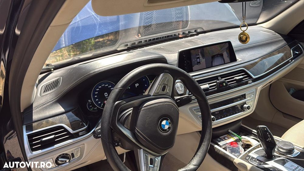 BMW Seria 7 740d xDrive - 17