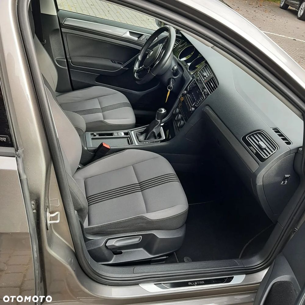 Volkswagen Golf 1.6 TDI BlueMotion Technology Allstar - 20