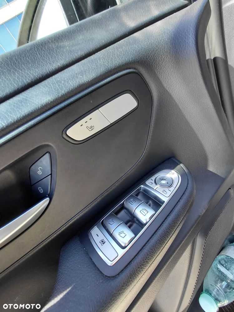 Mercedes-Benz Klasa V 220 d Avantgarde 9G-Tronic (d³ugi) - 22