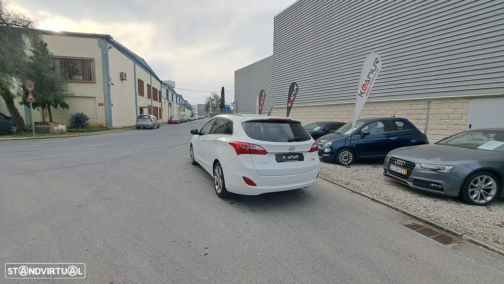 Hyundai i30 SW 1.6 CRDi Style - 22