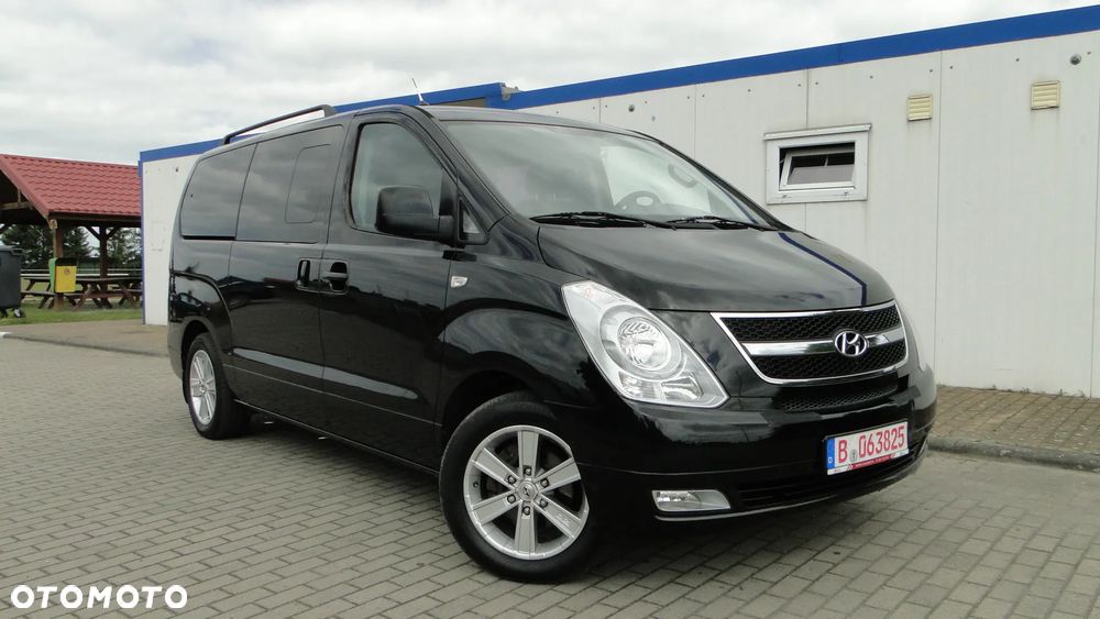 Hyundai H-1 Starex - 1