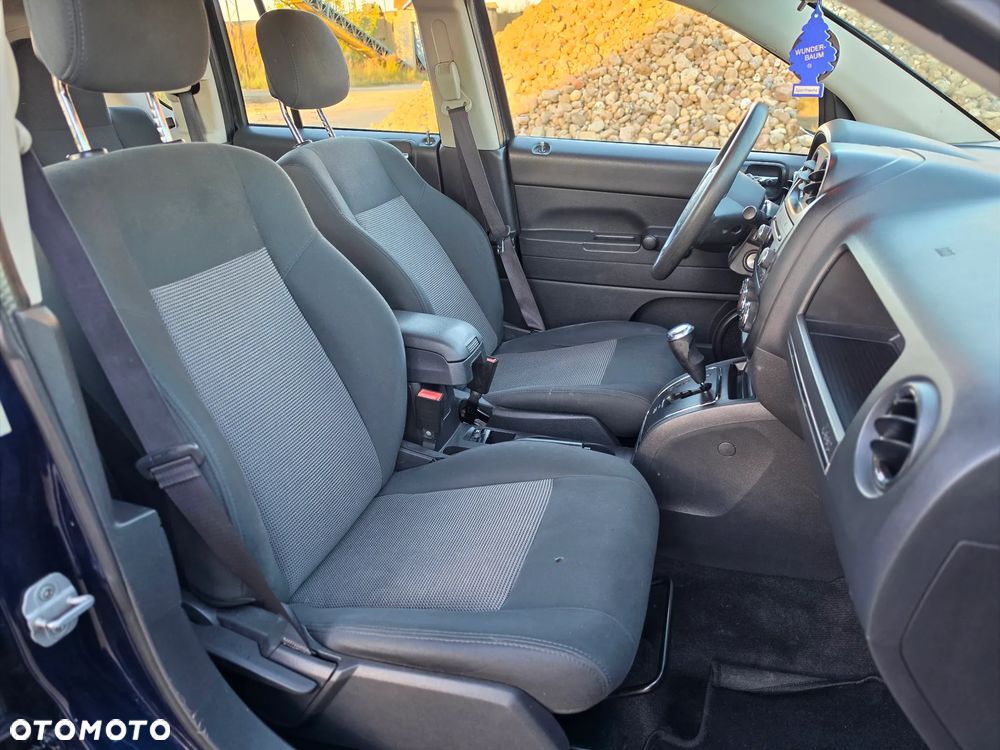 Jeep Compass - 32