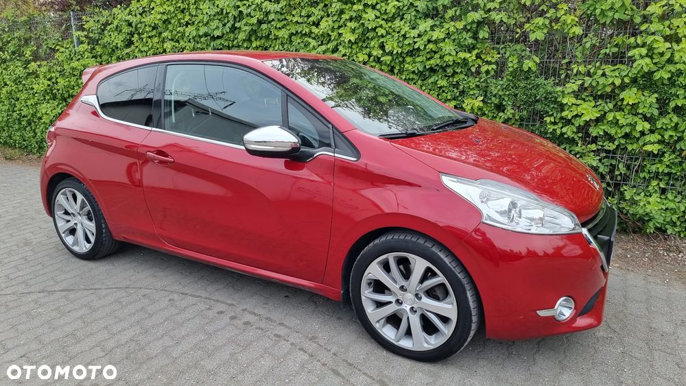 Peugeot 208 1.6 THP Allure - 3