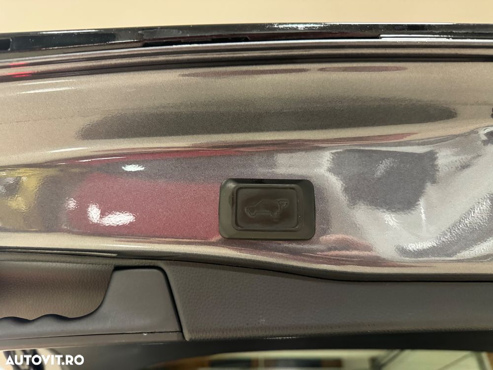 Toyota RAV4 Plug-in-Hybrid Style - 34