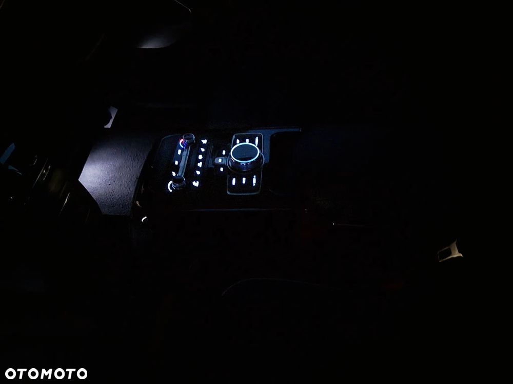 Genesis G90 - 38