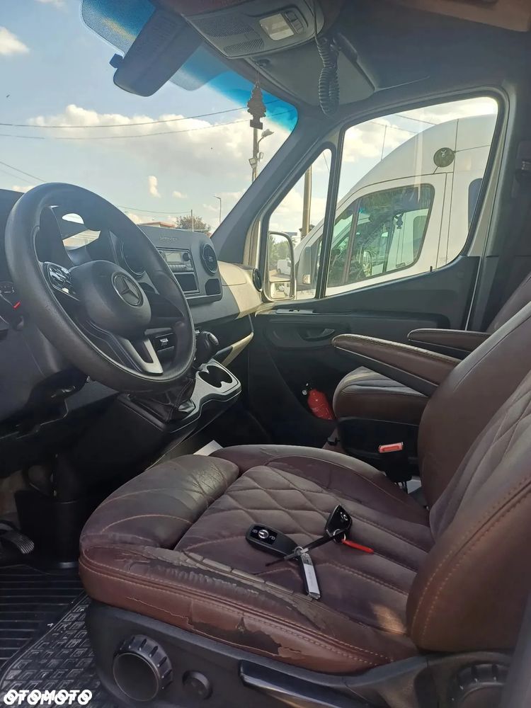 Mercedes-Benz Sprinter - 29