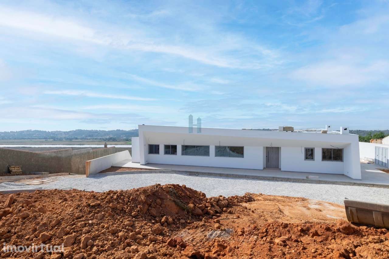 Moradia V4 - Montes da Vala - Grande imagem: 2/27