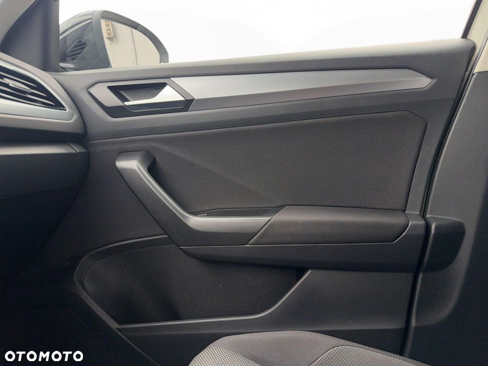Volkswagen T-Roc - 30