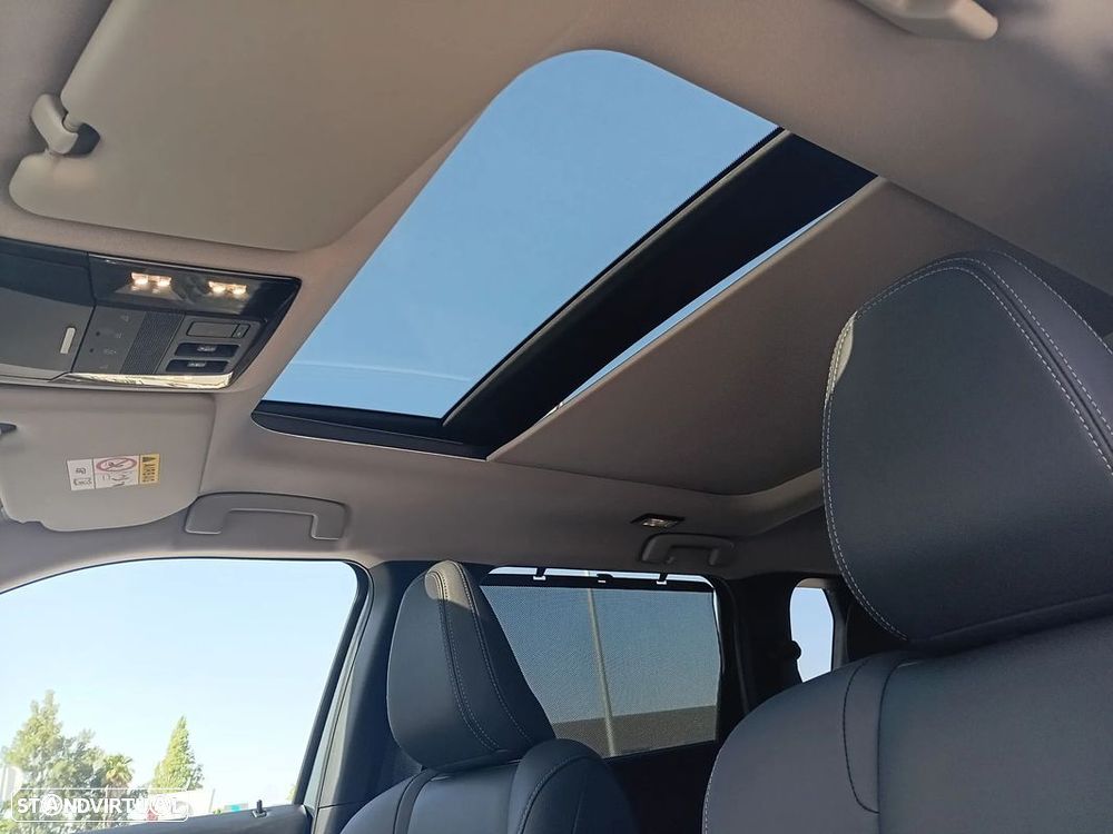 Mitsubishi Outlander - 13