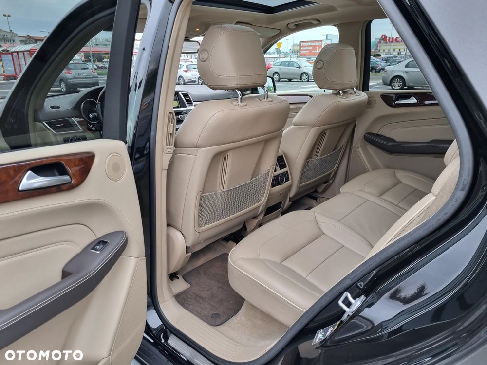 Mercedes-Benz ML - 9