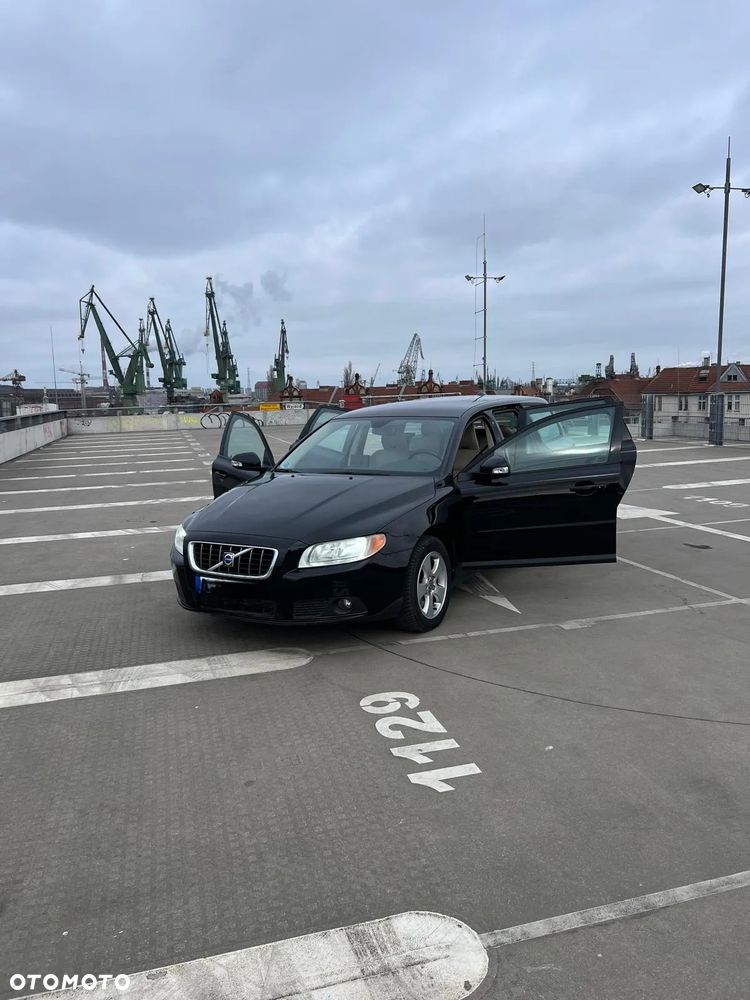 Volvo V70 2.0D Summum - 1