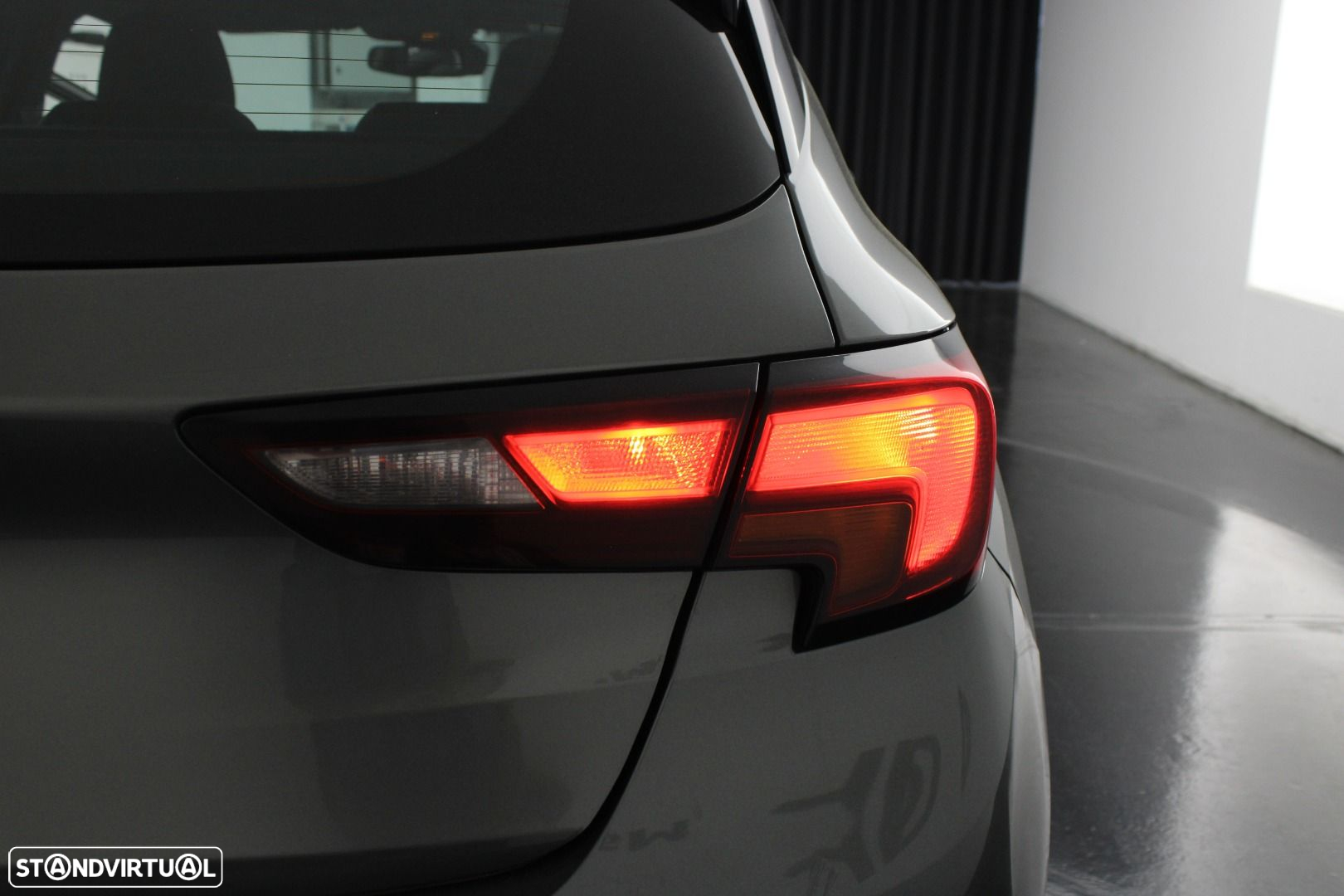 Opel Astra 1.2 T Business Edition S/S - 29