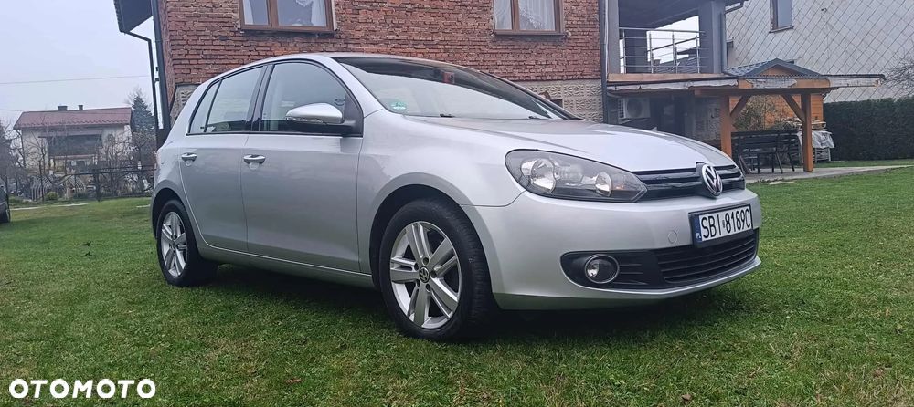 Volkswagen Golf - 1