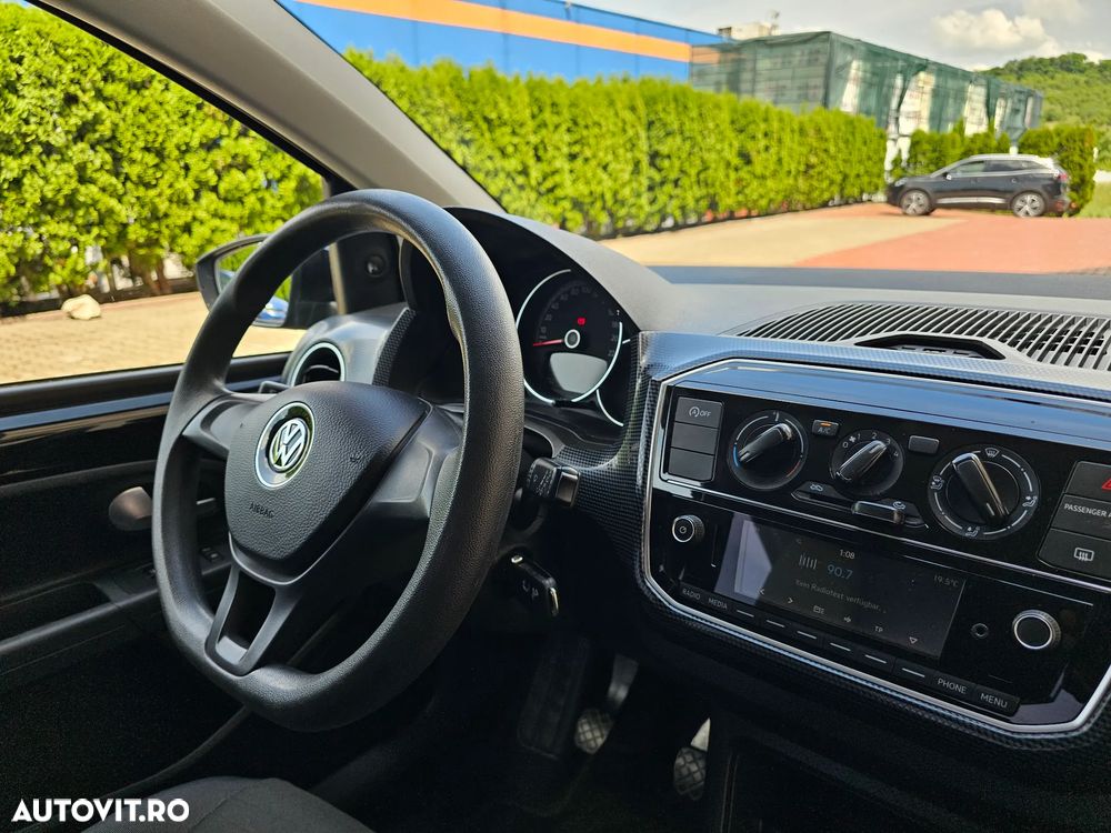 Volkswagen up! BlueMotion Technology club - 12
