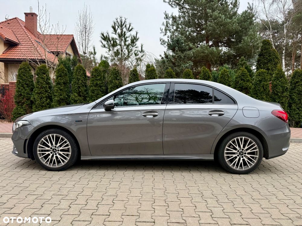Mercedes-Benz Klasa A 250 E Edycja specjalna 8G-DCT - 8