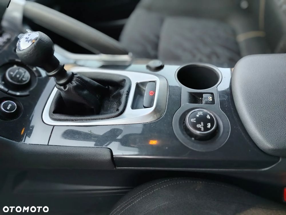 Peugeot 3008 1.6 HDi Premium - 16