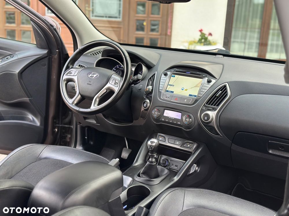 Hyundai ix35 1.6 2WD Fifa World Cup Edition - 24