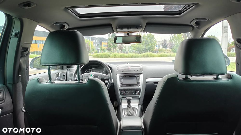 Skoda Octavia 2.0 TFSI RS DSG - 10