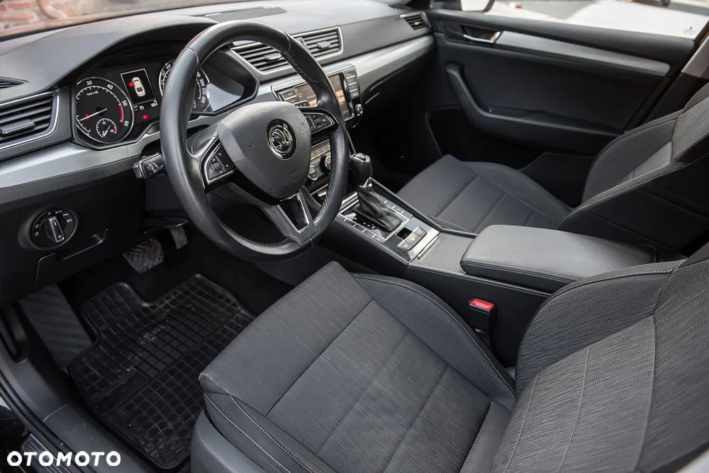 Skoda Superb 1.6 TDI DSG Ambition - 16