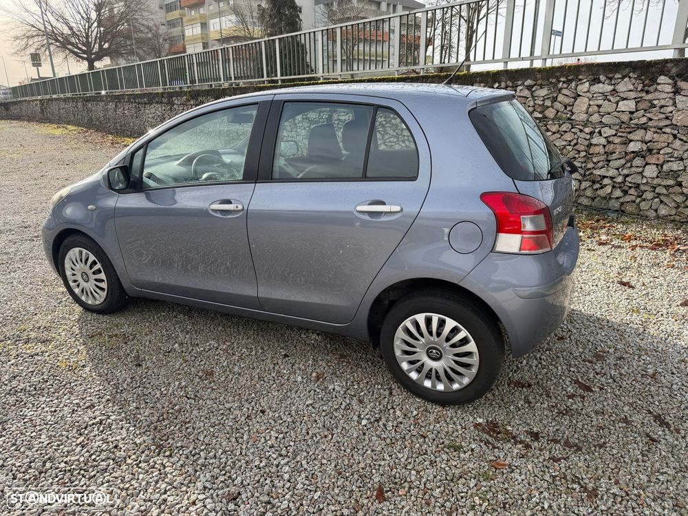 Toyota Yaris 1.0 VVT-i Comfort+AC - 4