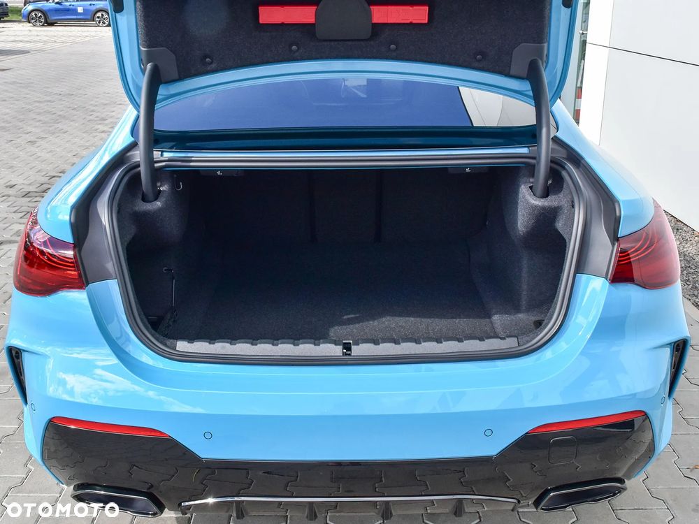 BMW Seria 4 M440i xDrive mHEV - 24