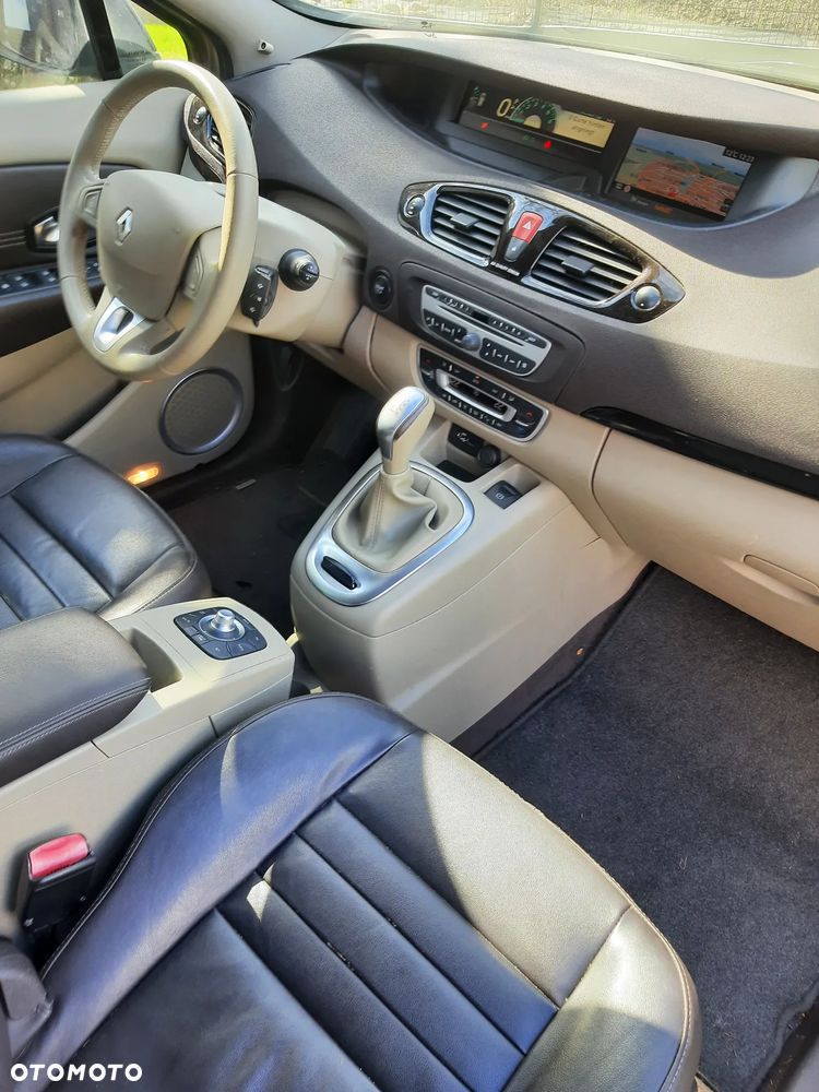 Renault Scenic - 13