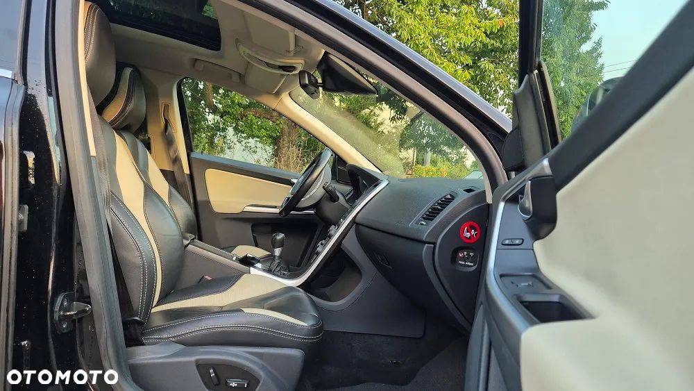Volvo XC 60 D4 RDesign - 11