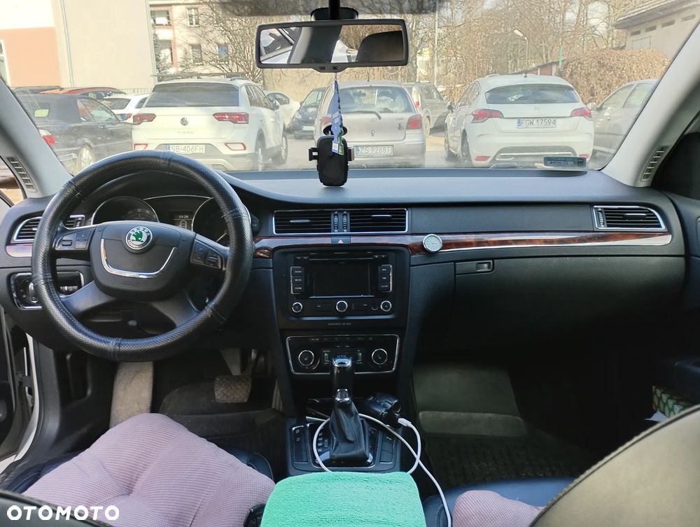 Skoda Superb 2.0 TDI Ambition DSG - 7