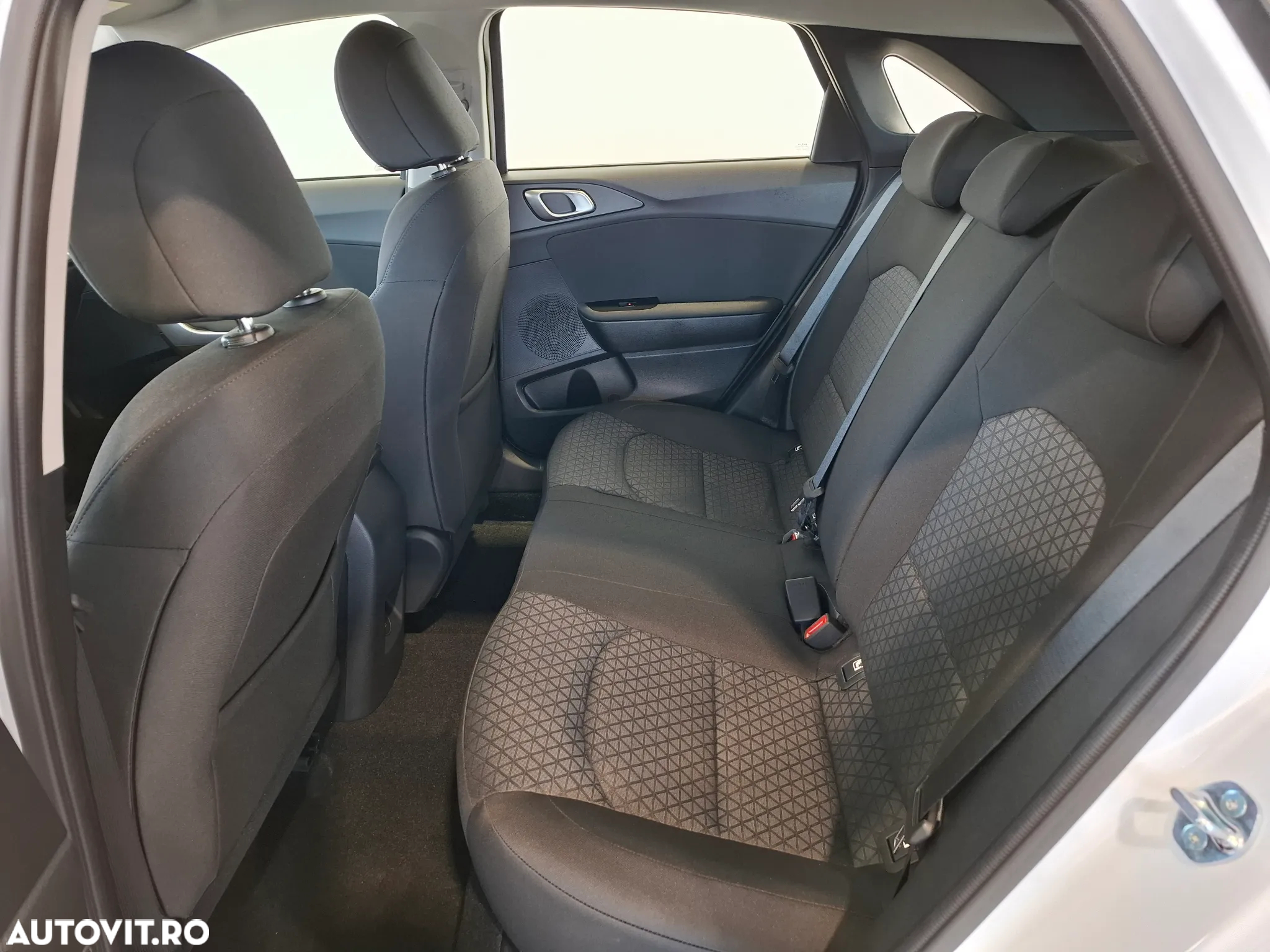 Kia Ceed 1.5 T-GDI 6MT Best - 24