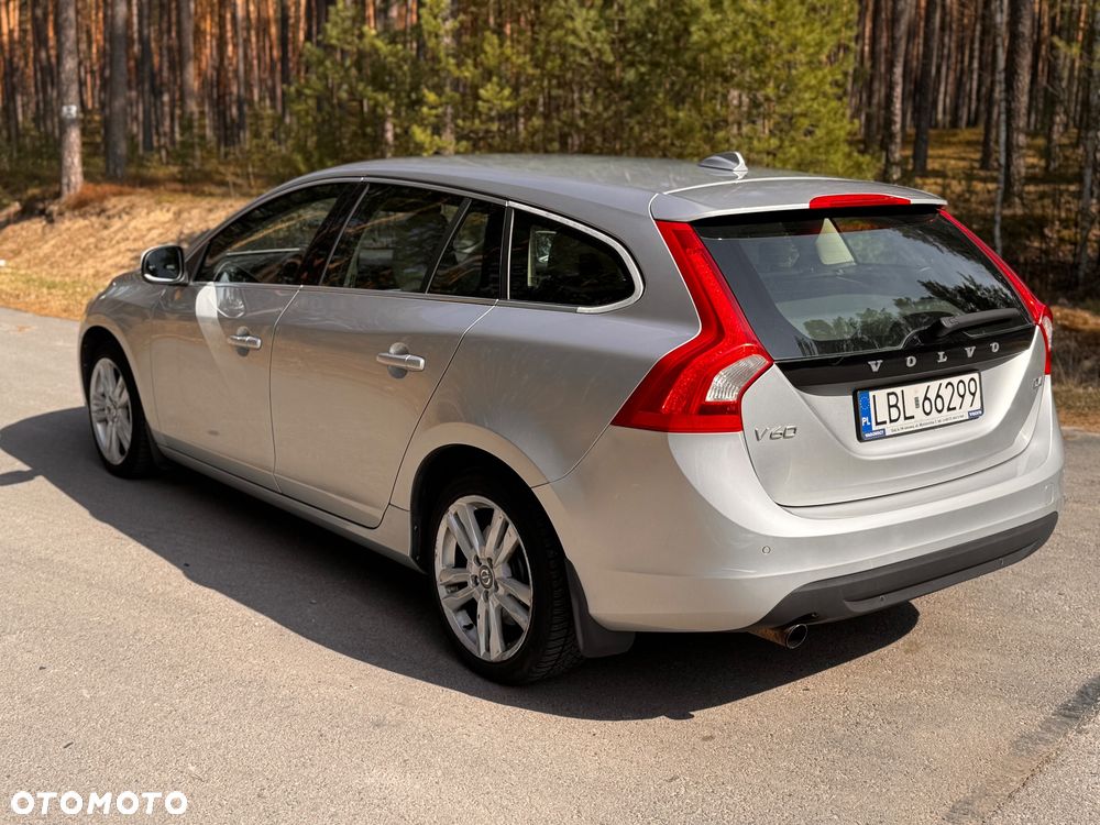 Volvo V60 D4 - 3