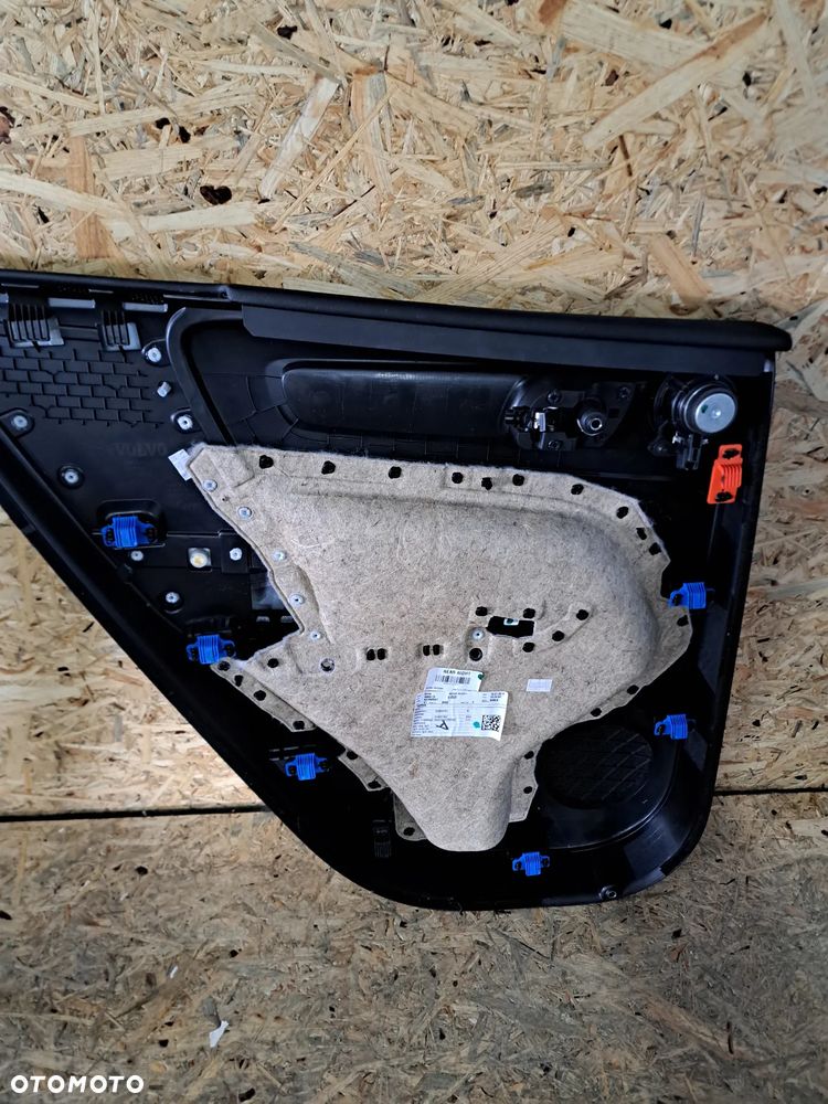 VOLVO XC40  TAPICERKA BOCZEK TYŁ LEWY PRAWY - 9