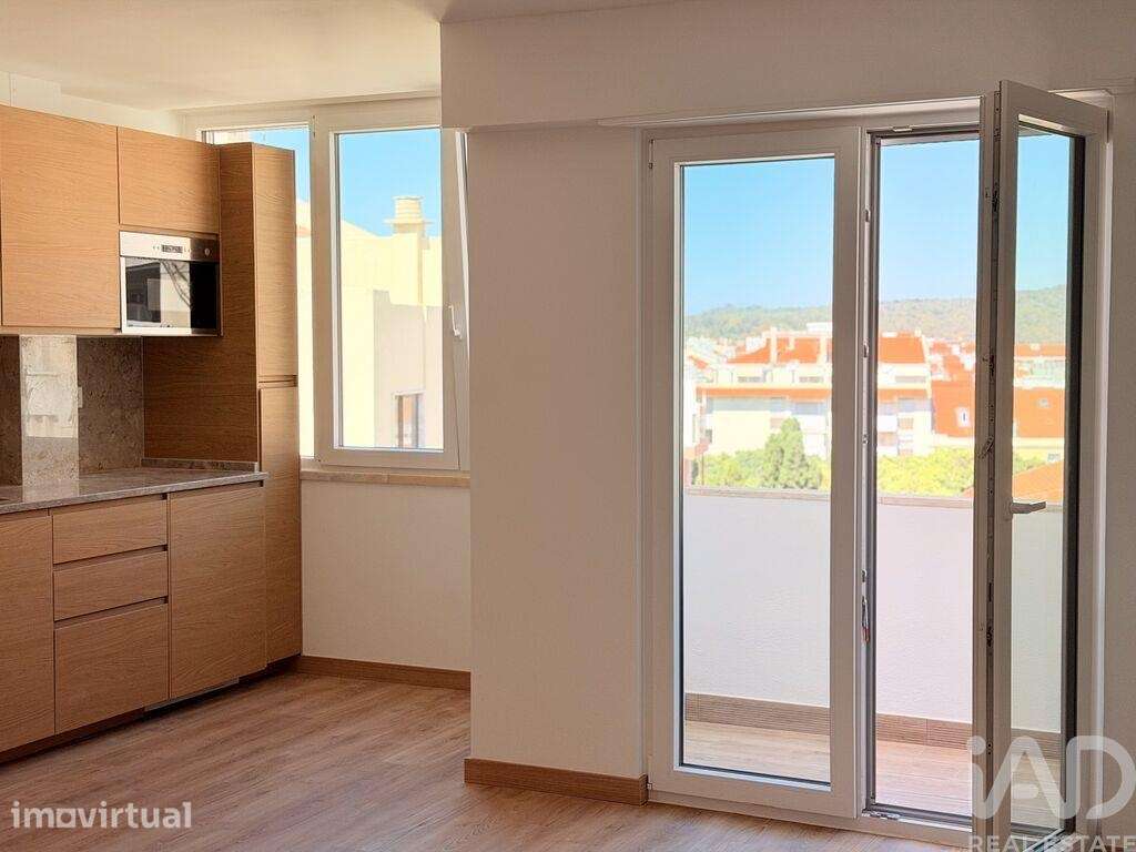 Apartamento T2 em Campo de Ourique de 58 m2 - Grande imagem: 2/28