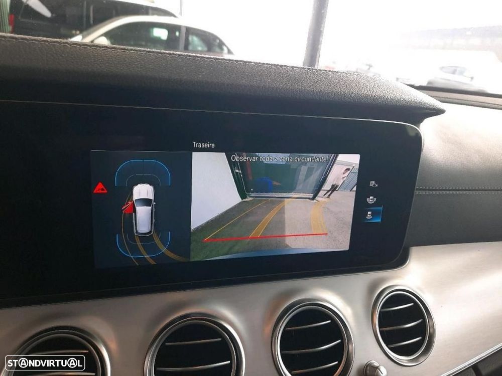 Mercedes-Benz E 300 de AMG Line - 10