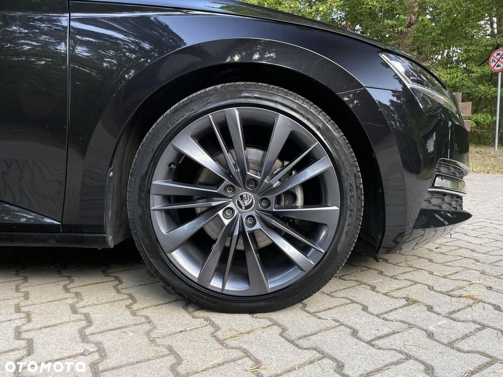 Skoda Superb 2.0 TDI SCR Style DSG - 33