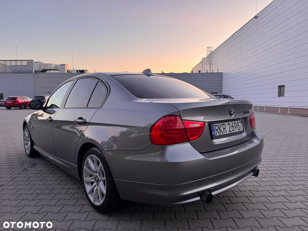 BMW Seria 3 335i xDrive Edition Sport - 3