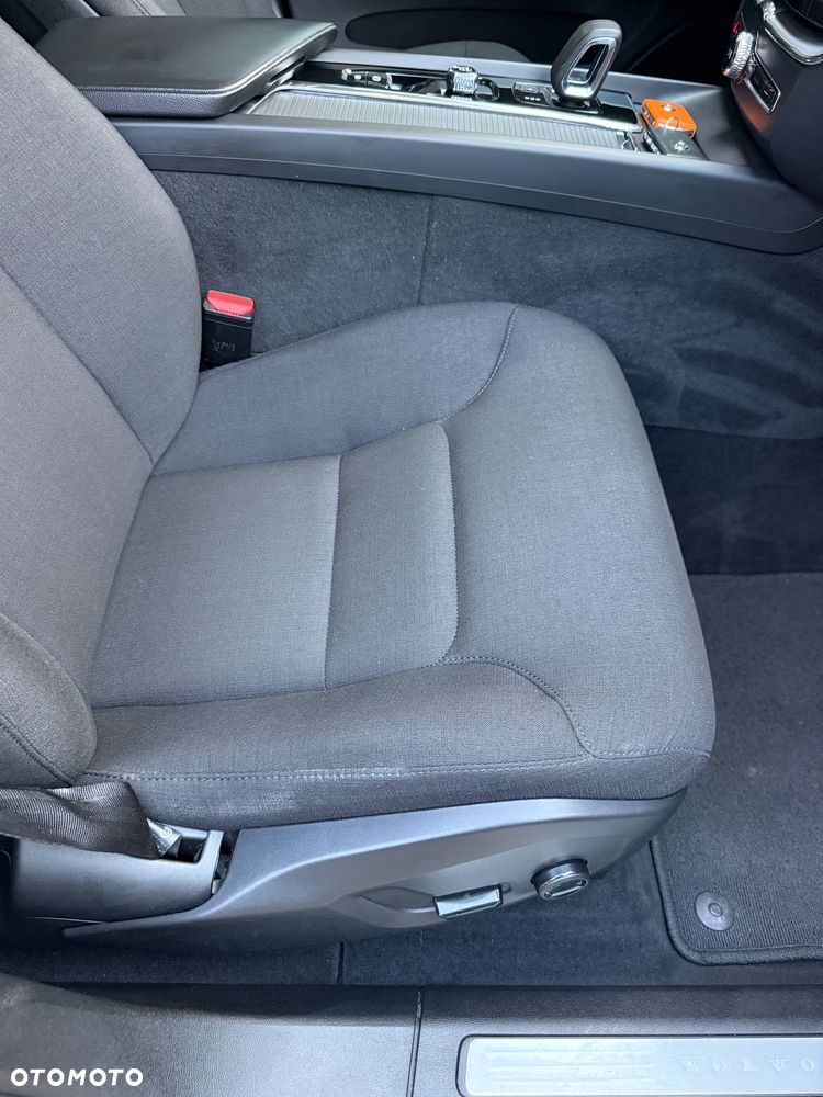 Volvo XC 60 B4 D Geartronic Momentum Pro - 19
