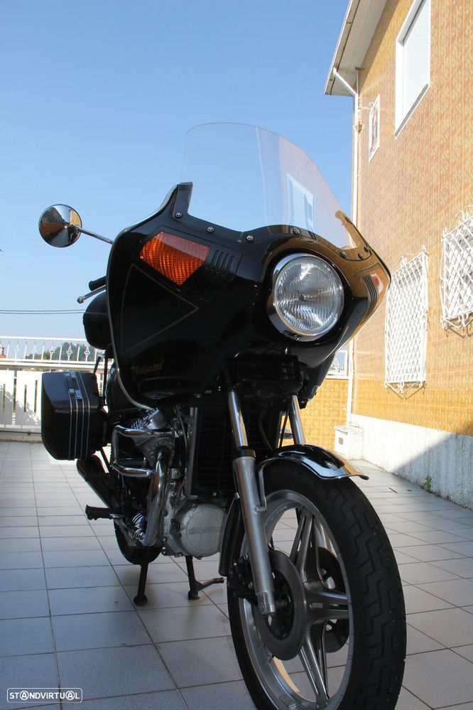 Honda CX - 6