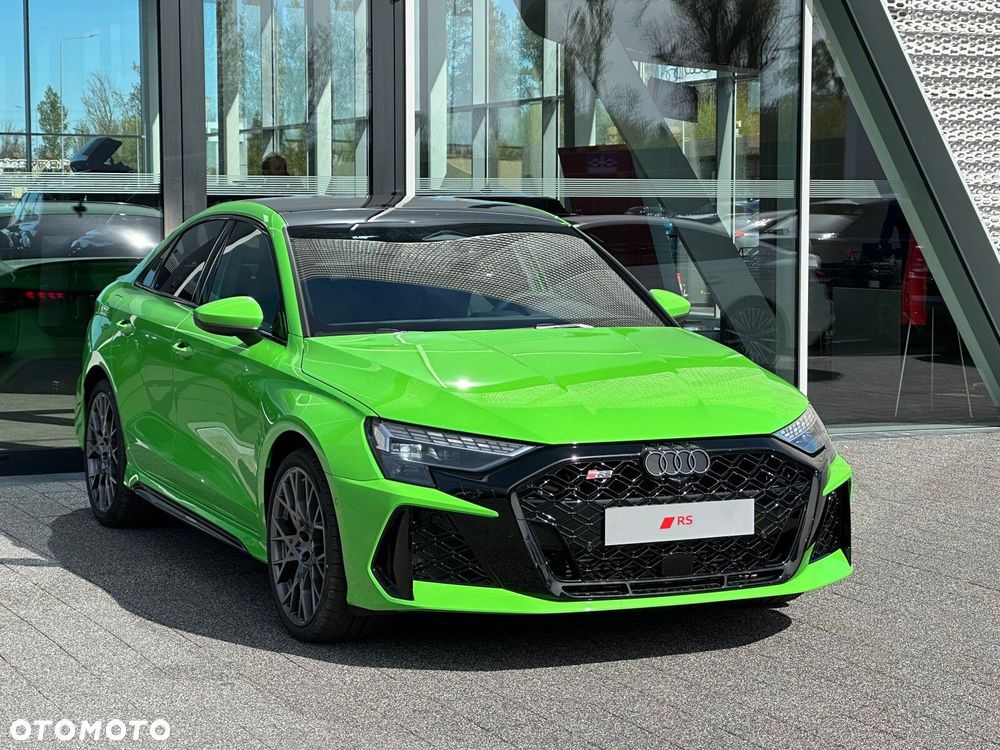 Audi RS3 Limousine - 3