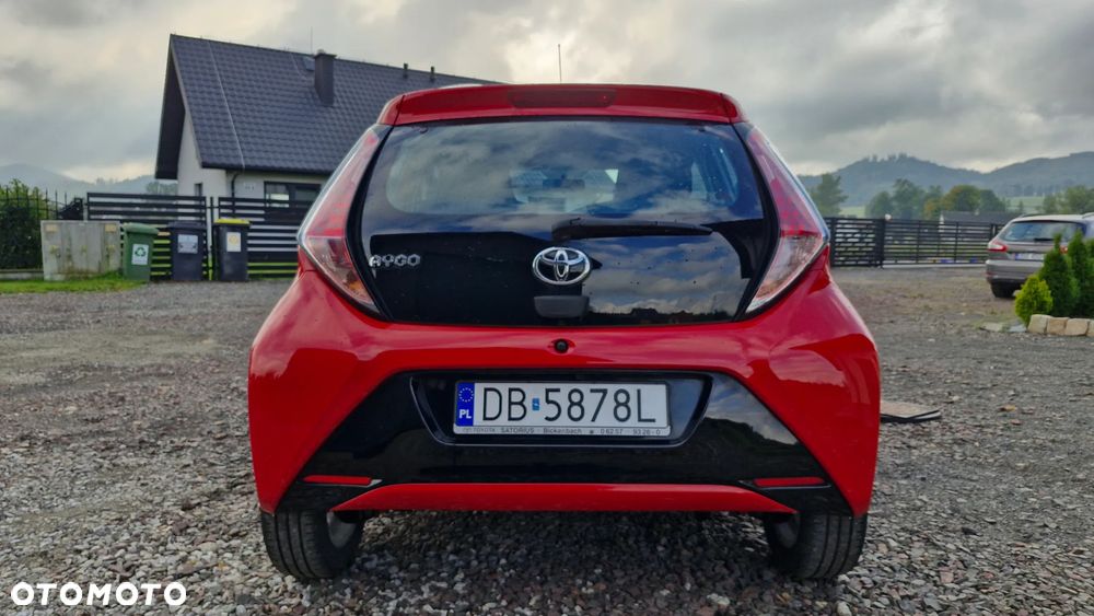 Toyota Aygo x-play - 25
