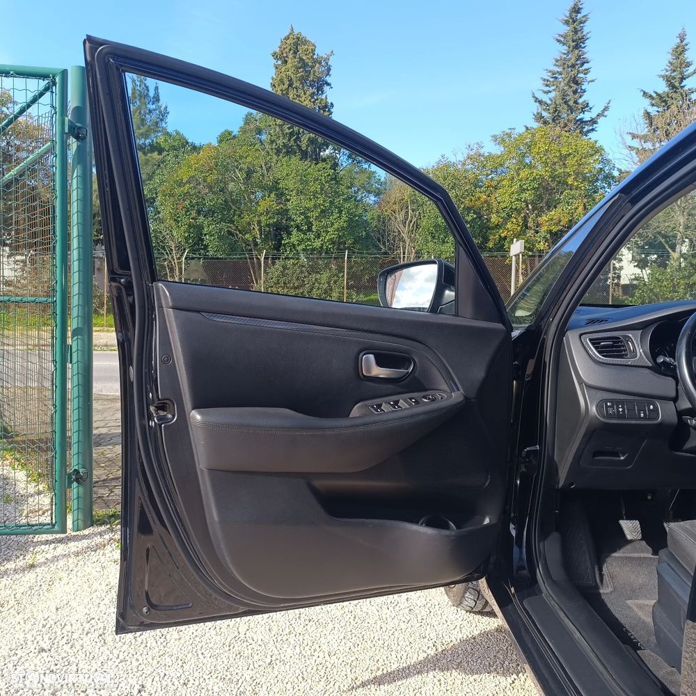 Kia Carens 1.7 CRDi ISG TX - 17
