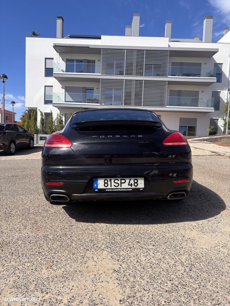 Porsche Panamera 3.0 V6 - 8