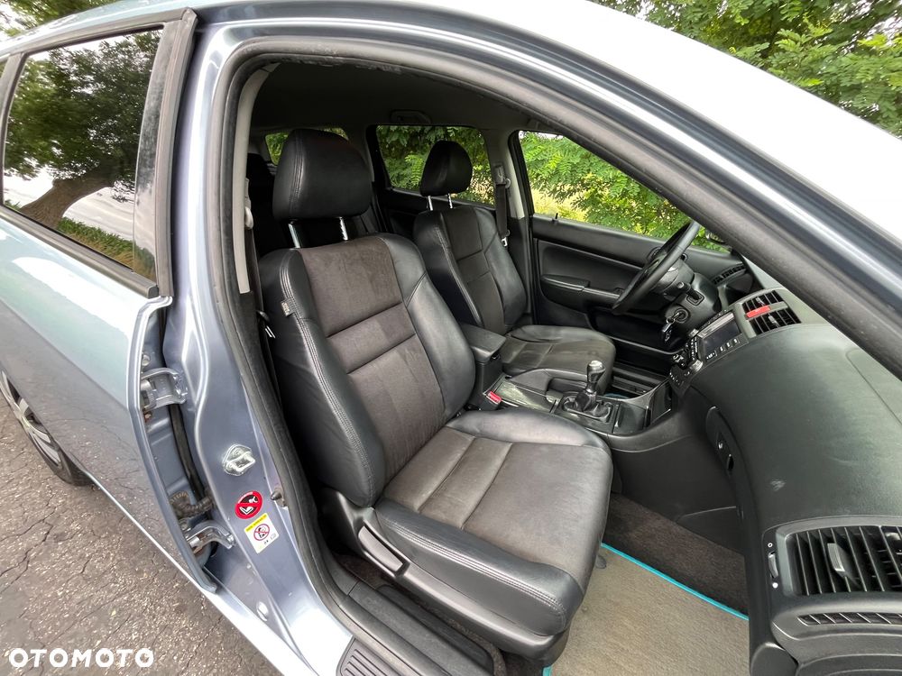 Honda Accord 2.0 i Executive - 13